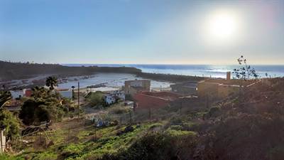 Large lot with ocean view, ideal for building a vacation home or Airbnb in La Mision