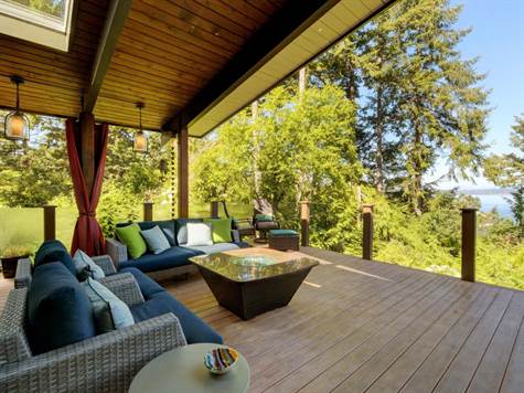 COVERED OUTDOOR LIVING SPACE