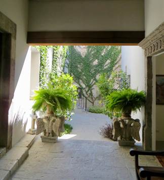 Entry Garden
