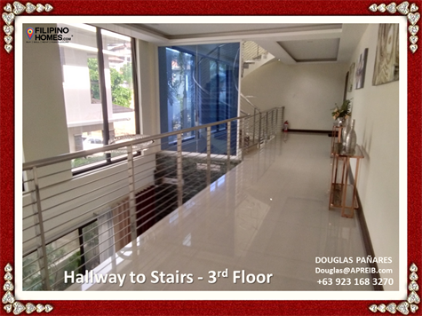 9. Hallway to stairs