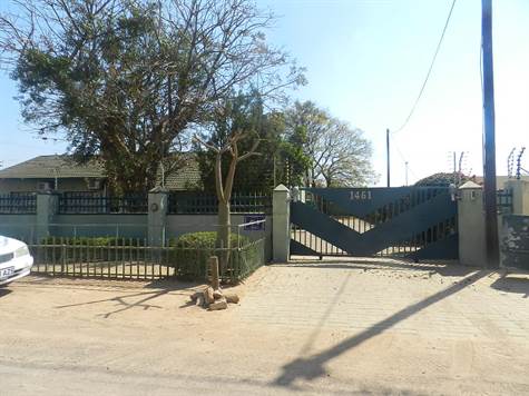 Selokwane-Tlokweng, Tlokweng, Gaborone, For Sale by Bonolo Tutwane