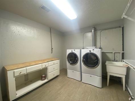 Basement Laundry Room 