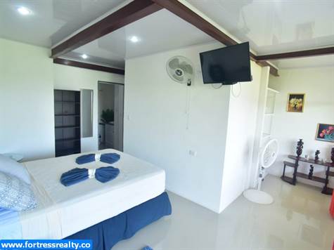 1bed unit bedroom and living