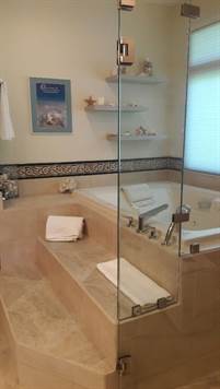 Master tub spa style