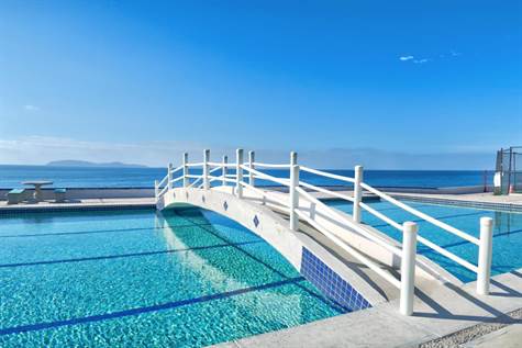 Beautiful oceanfront pool