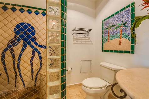 Private Shower & Toilet Room