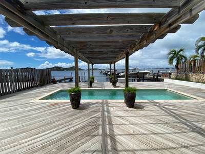 Beautiful Waterfront Villa plus Boat Lift, Point Pirouette, St. Maarten