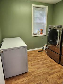 1st Floor Apartment or Office - Bedroom 3 / Laundry