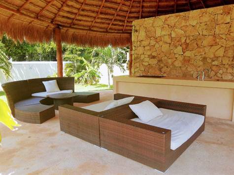 House for sale Playa del Carmen terrace with space to relax 