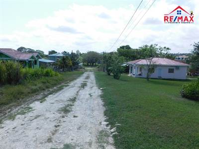 (#2023) – A VERY LARGE RESIDENTIAL LOT IN SAN IGNACIO