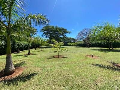 LOT IN HIGH END GATED COMMUNITY WITH SURF, NATURE, GOLF AND PRIVACY 