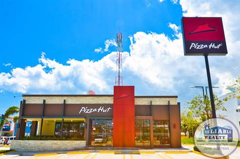 Downtown Punta Cana- Pizza Hut