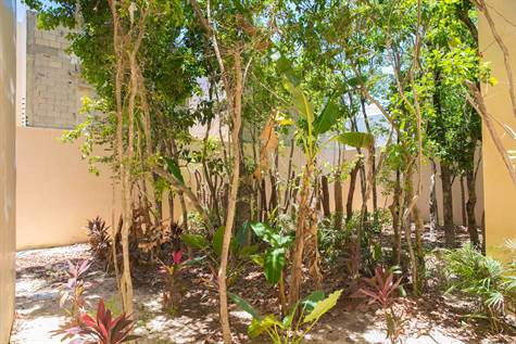 El Nido 2 bedroom condo for sale with garden area in Tulum