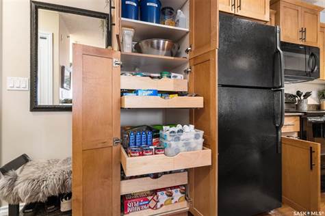 Pantry pullouts for ease of storage