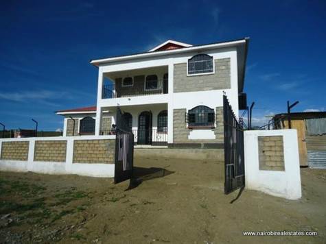 1. 4 bedrooms house for sale in Naivasha Kenya