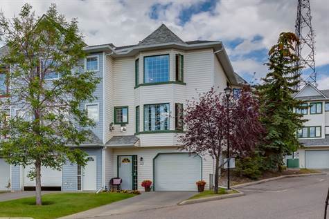 Explore this large townhouse in a superior corner location.