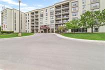 Condos for Sale in Collingwood Central, Collingwood, Ontario $499,900