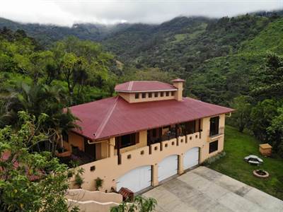 Beautiful Colonial Sytle home in nature Ciudad Colon, San Jose