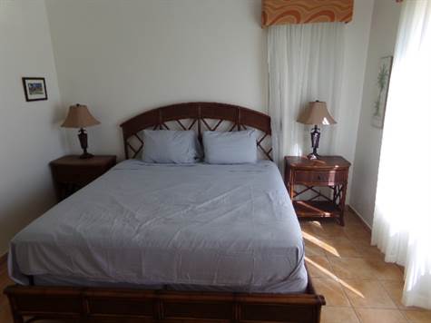 Palmas Doradas 2 bedroom with "Lockout feature"