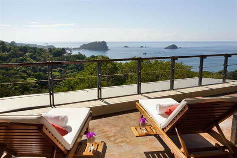 0.25 ACRES - 8 Bedroom Luxury Home With Amazing Manuel Antonio Park Ocean Views!!!
