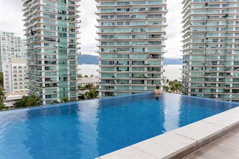 rooftop pool to Icon Towers 