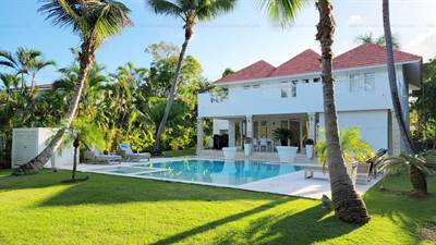 Gracious 4-Bedroom Villa for Sale in Tortuga, Punta Cana Resort & Club, Dominican Republic