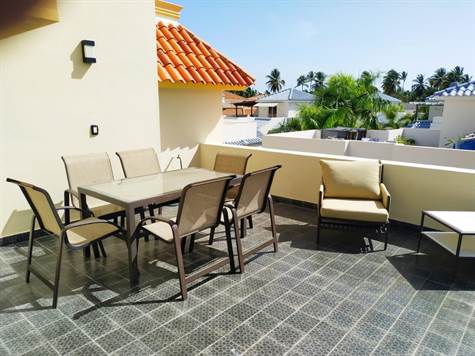 Large and tiled private rooftop area, 2nd level