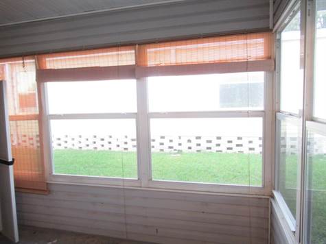 Side enclosed porch