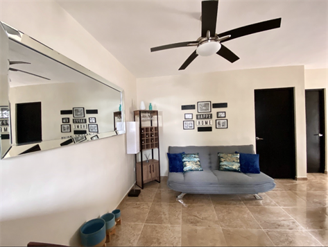 APARTMENTS AND PENTHOUSE FOR SALE IN PLAYA DEL CARMEN LIVING ROOM 1