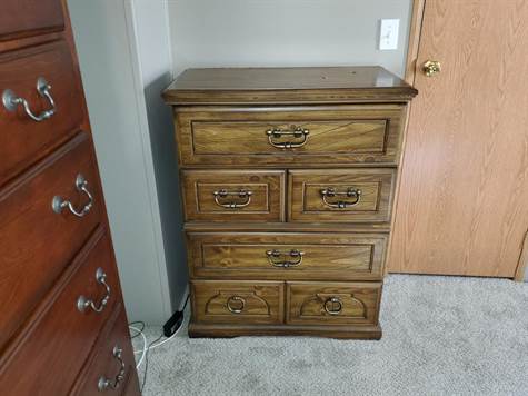 DRESSER INCLUDED