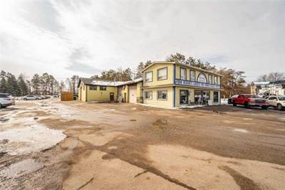 3 commercial properties With 6.5 acre land in Rural King