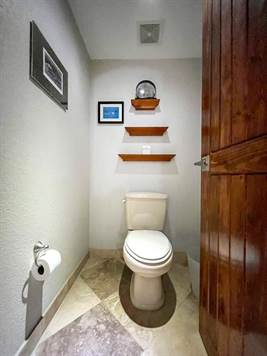 Separate Toilet on Master Bathroom