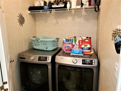 BEAUTIFUL MAYTAG WASHER AND DRYER WITH FULL PRICE OFFER