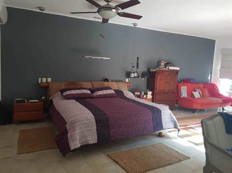 BEAUTIFUL JESS HOUSE FOR SALE IN CANCUN bedroom