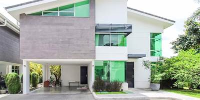 Exclusive Contemporary Home in Jaboncillos 