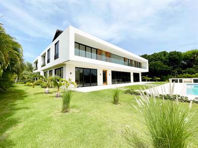 Elegant 5BR Villa with Golf Course View in Arrecife, Puntacana Resort & Club, Dominican Republic