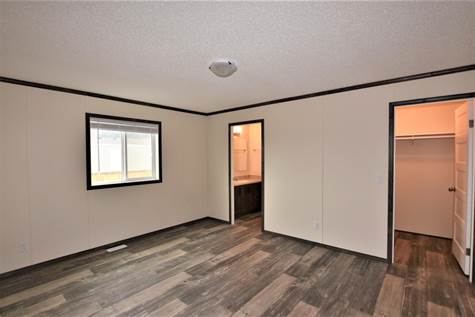 with ensuite and walk in closet 