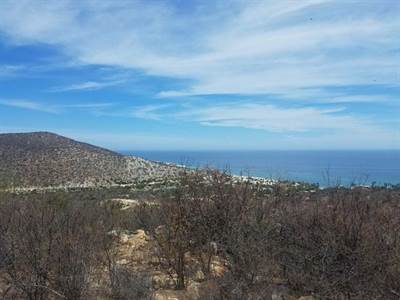 land for sale , amazing view and location 