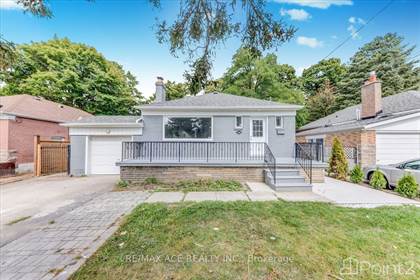 Picture of 16 Colonial Ave, Toronto, Ontario, M1M 2C2