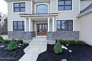 2 Royal Court, Colonie Town, NY, 12047