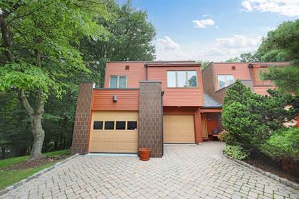 Residential for sale in 55 OLD QUARRY RD, Englewood, NJ, 07631