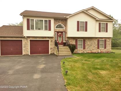 Picture of 449 Clearview Drive, Emerald Lakes, PA, 18334