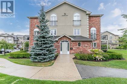 Picture of #3 -51 FERNDALE DR S 3, Barrie, Ontario, L4N9V5