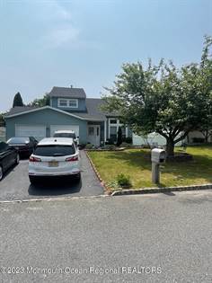 Picture of 8 Driftwood Drive, Howell, NJ, 07731