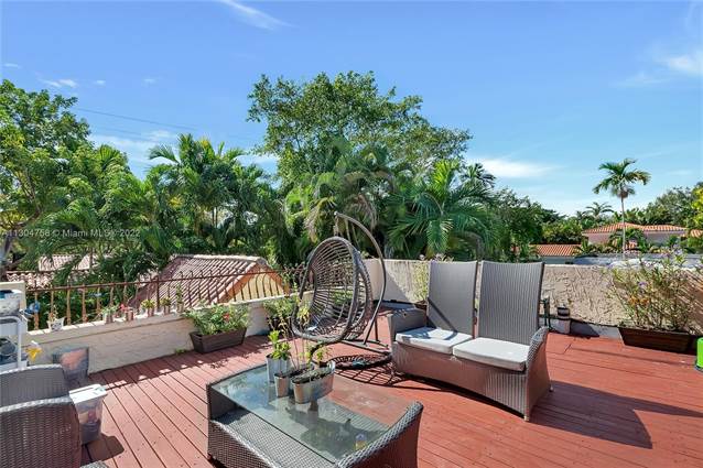 1116 Asturia Ave, Coral Gables, FL - photo 35 of 52