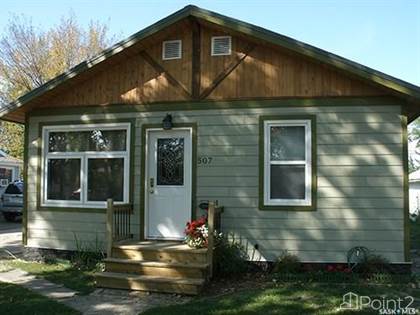 507 Maple Street Maple Creek Saskatchewan S0n 1n0 Point2