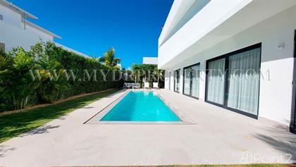 For Rent Brilliant Brand-New Villa 4BR+Maid’s Room in Punta Cana Village, Punta Cana, La Altagracia