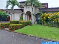 Photo of Immaculate Casa Lang, Walk to the Beach in Bejuco!