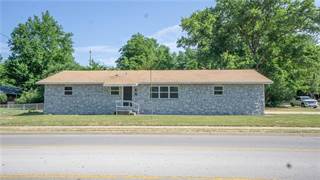 1415  W Olive  ST, Rogers, AR, 72756