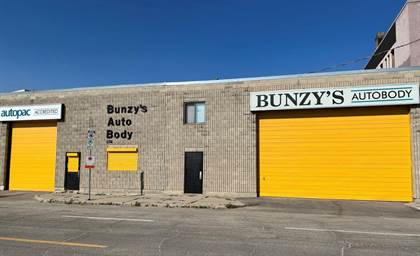 Picture of 52 Austin St, Winnipeg, Manitoba, R3B0Z7